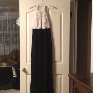 DAVE AND JOHNNY (Vintage) WHITE LACE AND BLACK GOWN